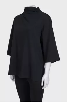 Black T-shirt with ties at the collar