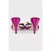 Pink mules with a gold chain