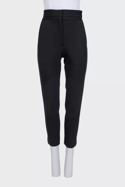 Tapered trousers with a wide waistband