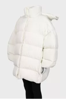 Білий пуховик фасону oversize