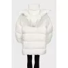 Білий пуховик фасону oversize
