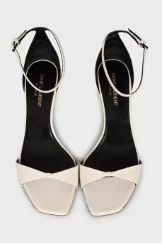 Босоножки из кожи на каблуке kitten heel