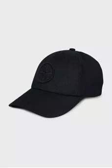 Men's cap with a branded patch