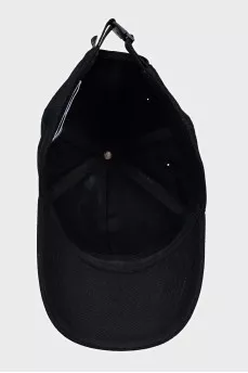Men's cap with a branded patch
