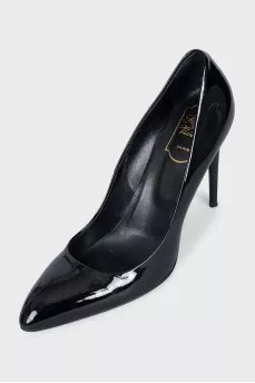 Patent black pumps