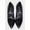 Patent black pumps