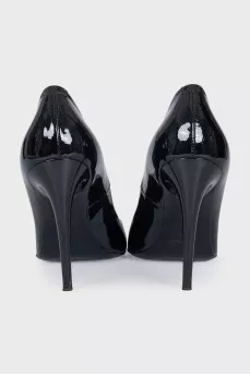 Patent black pumps