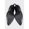 Patent black pumps