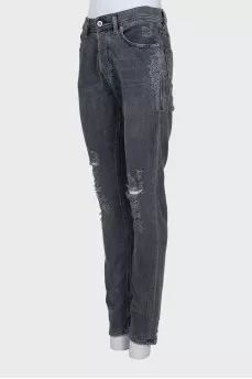 Skinny jeans with a ripped effect