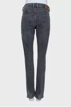 Skinny jeans with a ripped effect