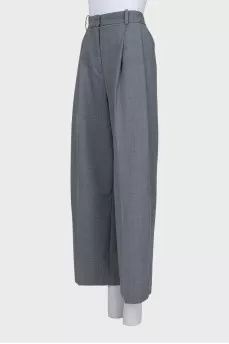 Wide-leg gray trousers