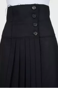 High-waisted pleated skirt