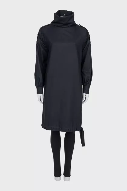 Oversized dress with a high collar