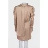 Satin dress with tie at the neck