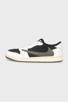 Sneakers by Jordan x Travis Scott