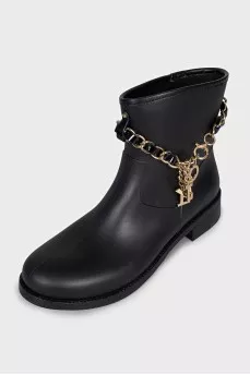 Rubber boots with hangers