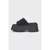High-soled flip-flops with a logo