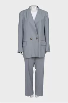 Gray suit with straight trousers