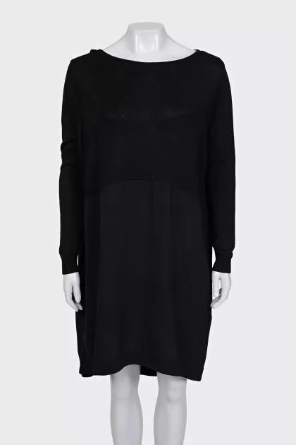Loose-fitting wool dress
