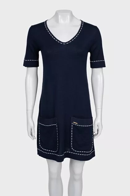 Straight dress made of cashmere and silk with pockets