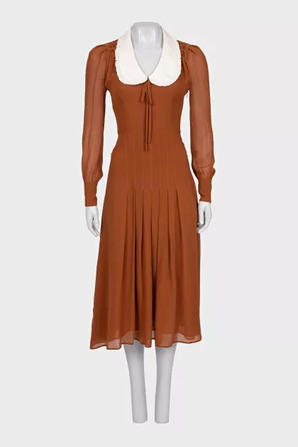Brown dress with a white collar