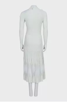 Fitted dress with an accent neckline