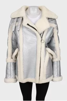 Loose-fitting silver sheepskin coat