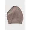 Knitted hat made of wool, silk and cashmere
