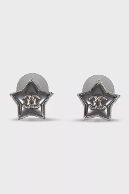 Silver star-shaped earrings