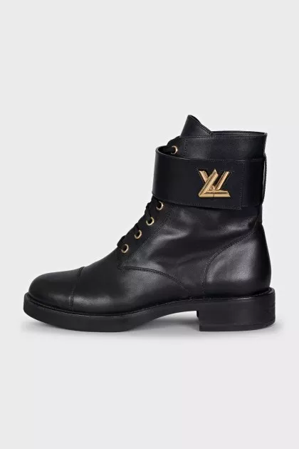 Black Wonderland leather boots