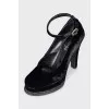 Vintage velvet shoes