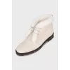 Insulated beige suede boots with tag