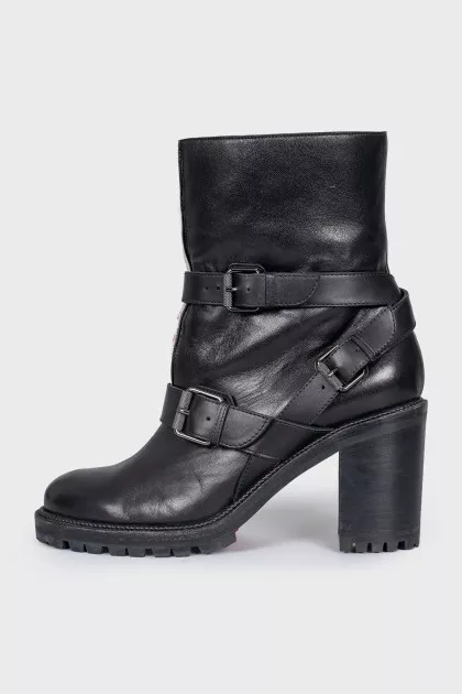 Insulated ankle boots with straps