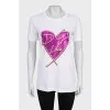 White T-shirt with a shiny print