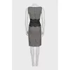 Fitted dress with a printed pattern and lace trim