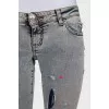Skinny jeans with a ripped effect