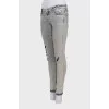 Skinny jeans with a ripped effect