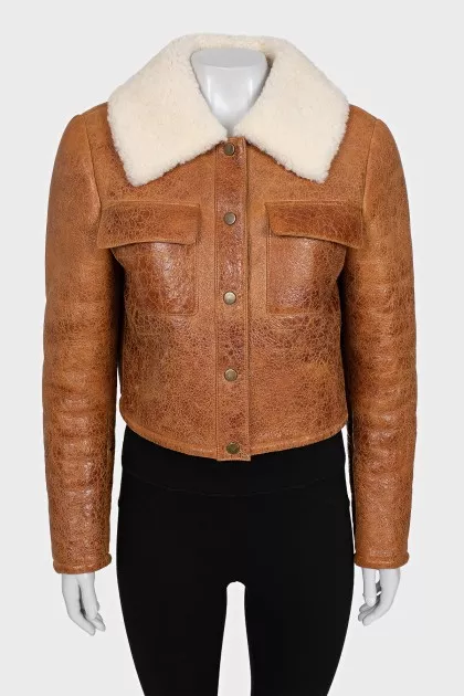Short sheepskin coat with buttons