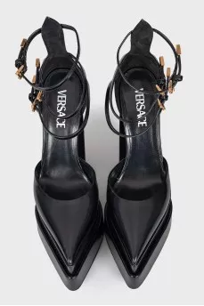 Black leather shoes Aevitas Pointy