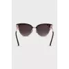 Cat eye sunglasses with crystals