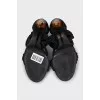 Knitted sandals with a figured heel