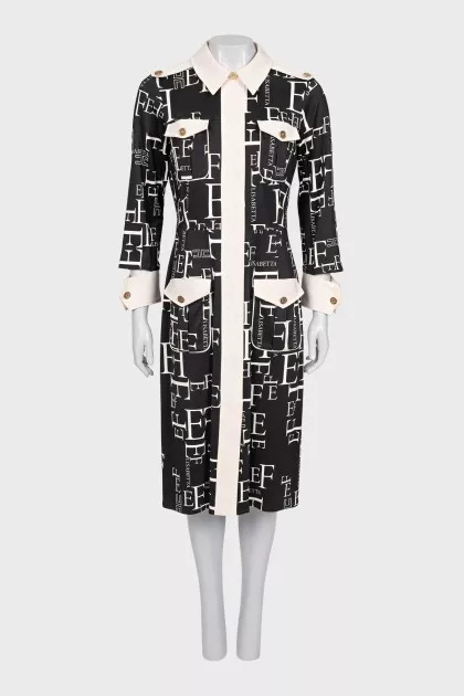 Fitted dress in signature print