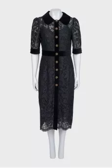 Lace dress with accent buttons