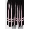 Elasticated skirt with a contrasting pattern