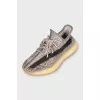 Кросівки сірого кольору Yeezy Boost 350 V2