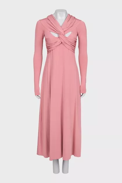 Fitted dress with a cutout back