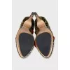 Green velvet shoes with a relief pattern