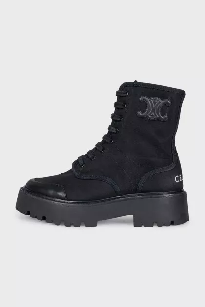 Textile boots with leather logo