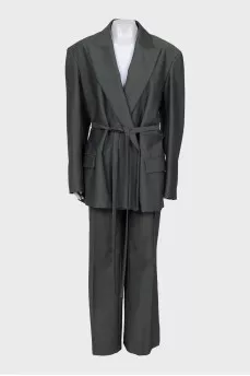 Green suit with straight trousers