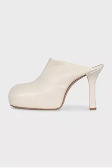 Beige mules with chunky toes